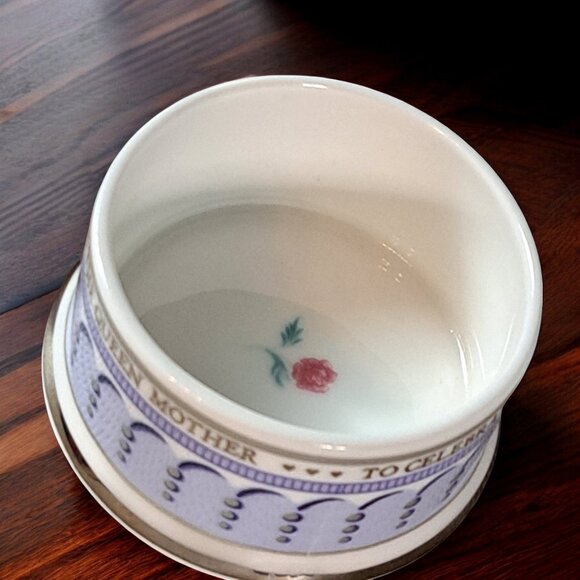 2000 The Royal Collection Queen Mother Centenary 100 Years Trinket Pill Box Case - Picture 5 of 10